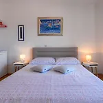 Apartments Jakic 1
