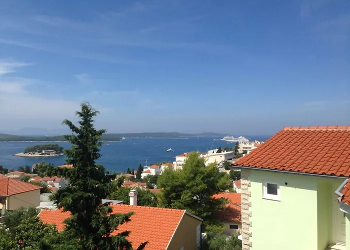 Apartments Jakic 1