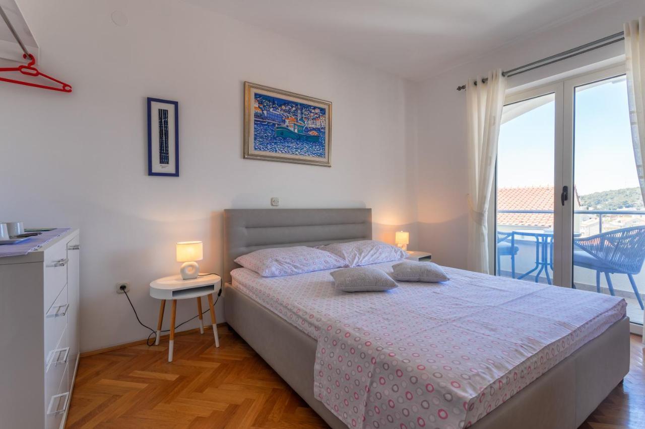 Guest house Jakic 1 Hvar Town
